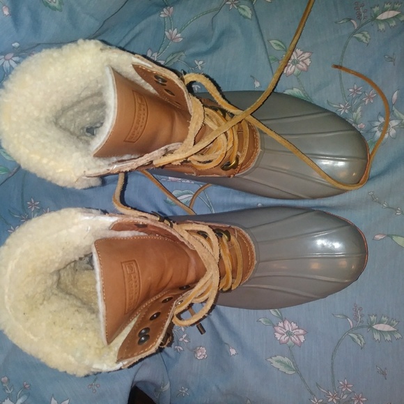 Sperry Lace-up Duck Boots - Picture 6 of 6